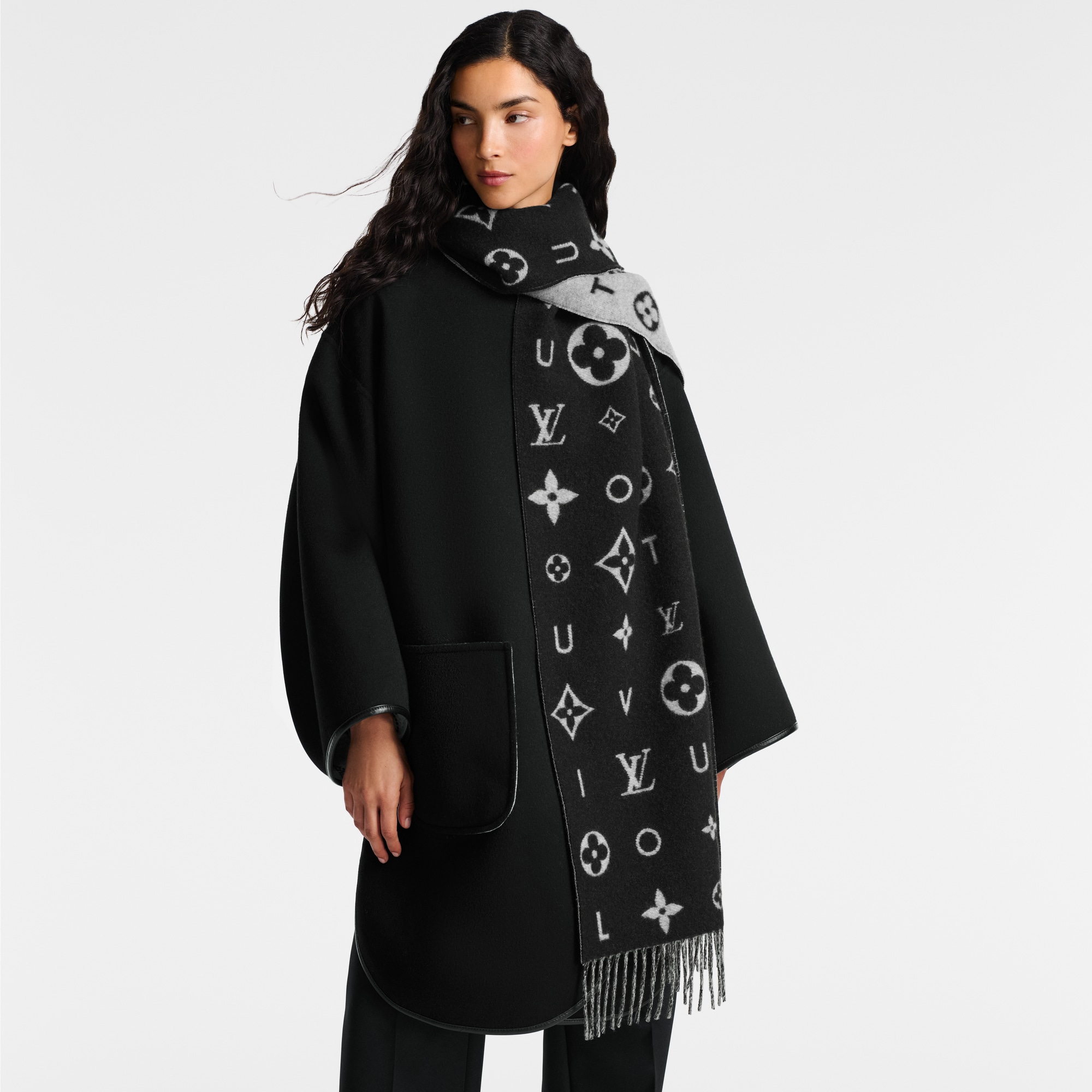 Womens' Designer Silk Scarves | LOUIS VUITTON